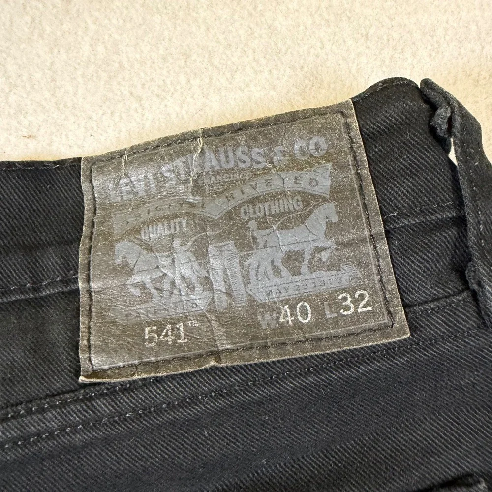 Levis 541 Athletic‎ Taper Mens Black Distressed Jeans 40x32 Ripped Denim